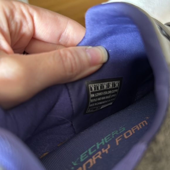 Skechers purple memory foam sneakers, size 9 - Picture 4 of 4